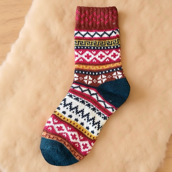 ⭐️ 5 for $25 ONE PAIR Cozy Multicolor Knitted Winter Socks - Picture 1 of 10